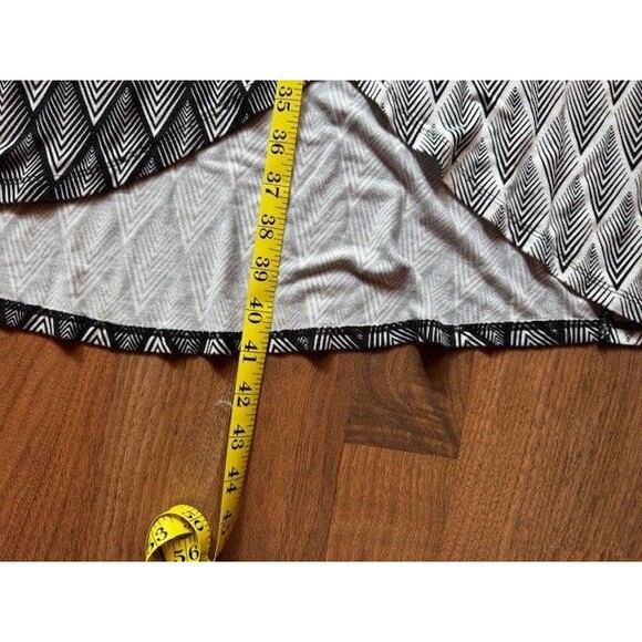 Ladies DESIGN HISTORY LRG Black White Geometric Hem Sleeveless Dress Party EUC - Picture 11 of 11